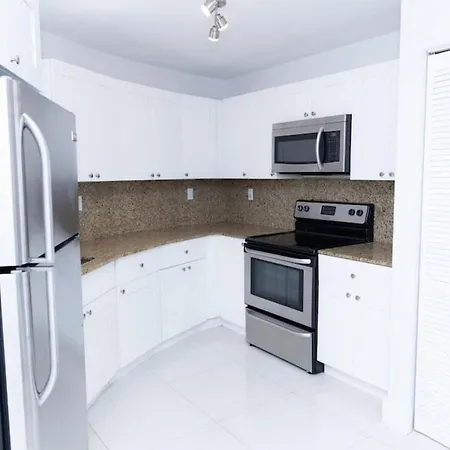 Apartments Little Habana Near Calle 8 Miami Exterior photo