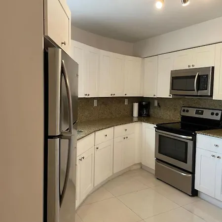 Apartments Little Habana Near Calle 8 Miami Exterior photo